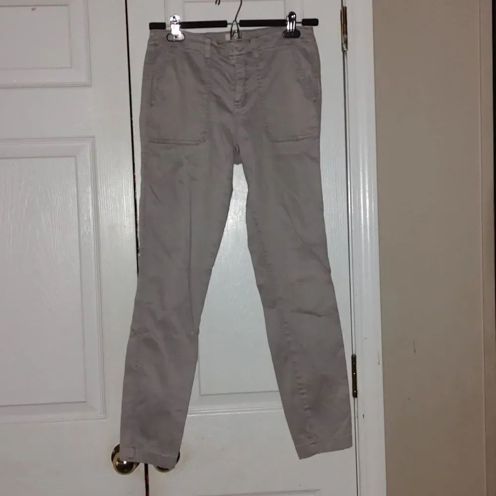 J. Crew light gray skinny cropped jeans  Sz 26